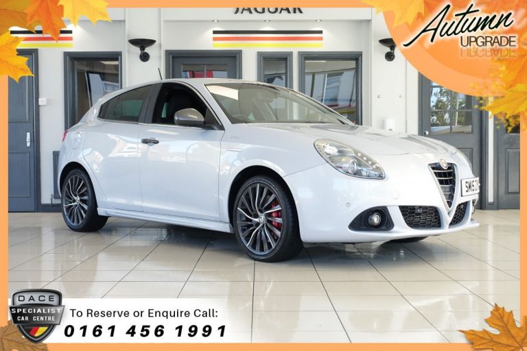 Used 2015 WHITE ALFA ROMEO GIULIETTA Hatchback 1.4 TB MULTIAIR QV LINE TCT 5d AUTO 170 BHP PETROL (reg. 2015-06-30) (Automatic) for sale in Stockport