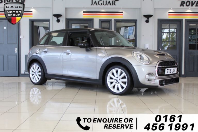 Used 2016 SILVER MINI HATCH COOPER Hatchback 2.0 COOPER SD 5d AUTO 168 BHP DIESEL (reg. 2016-06-28) (Automatic) for sale in Stockport