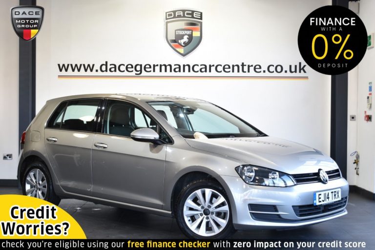 Used 2014 SILVER VOLKSWAGEN GOLF Hatchback 2.0 SE TDI BLUEMOTION TECHNOLOGY DSG 5DR AUTO 148 BHP DIESEL (reg. 2014-06-11) (Automatic) for sale in Stockport