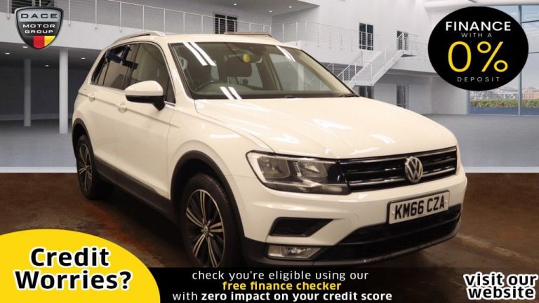 Used 2016 WHITE VOLKSWAGEN TIGUAN Estate 2.0 SE NAV TDI BMT 4MOTION DSG 5d AUTO 148 BHP DIESEL (reg. 2016-11-01) (Automatic) for sale in Stockport