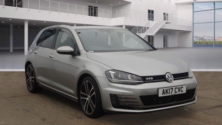 Used 2017 SILVER VOLKSWAGEN GOLF Hatchback 2.0 GTD DSG 5DR AUTO 182 BHP DIESEL (reg. 2017-03-31) (Automatic) for sale in Stockport