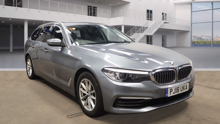 Used 2018 BLUE BMW 5 SERIES Estate 2.0 520D SE TOURING 5DR AUTO 188 BHP DIESEL (reg. 2018-06-29) (Automatic) for sale in Stockport