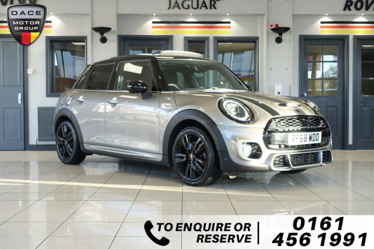 Used 2018 SILVER MINI HATCH COOPER Hatchback 2.0 COOPER S SPORT 5d 190 BHP PETROL (reg. 2018-12-15) (Automatic) for sale in Stockport