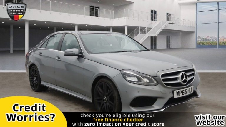 Used 2015 SILVER MERCEDES-BENZ E-CLASS Saloon 2.1 E250 CDI AMG LINE 4d AUTO 201 BHP DIESEL (reg. 2015-11-27) (Automatic) for sale in Stockport