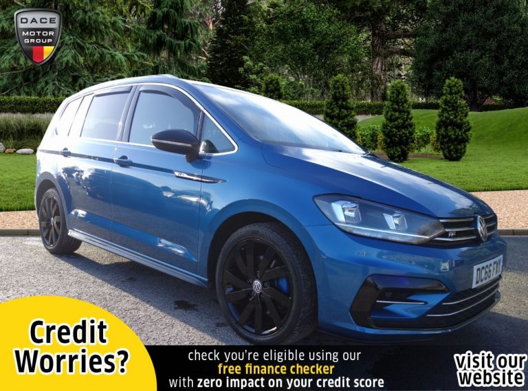 Used 2016 BLUE VOLKSWAGEN TOURAN MPV 2.0 R LINE TDI BLUEMOTION TECHNOLOGY DSG 5d AUTO 148 BHP DIESEL (reg. 2016-12-23) (Automatic) for sale in Stockport