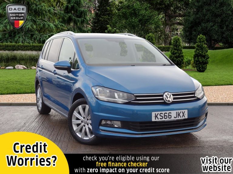 Used 2016 BLUE VOLKSWAGEN TOURAN MPV 2.0 SEL TDI BLUEMOTION TECHNOLOGY 5d AUTO 148 BHP DIESEL (reg. 2016-12-16) (Automatic) for sale in Stockport