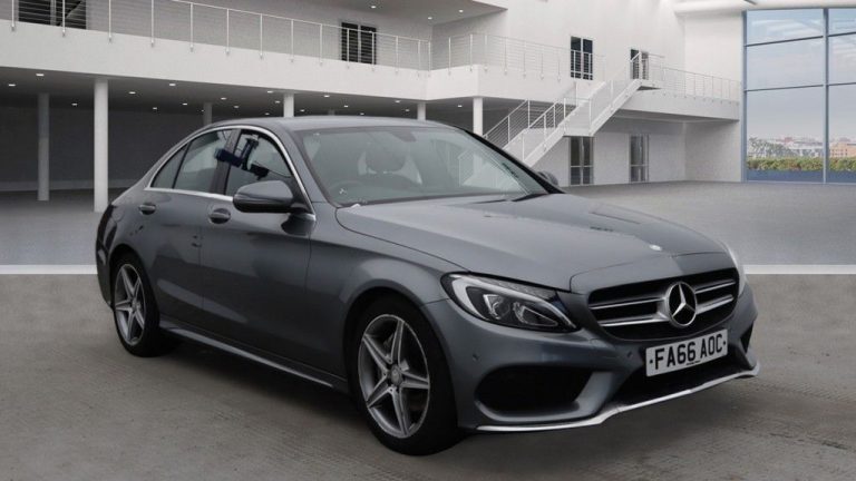 Used 2017 GREY MERCEDES-BENZ C-CLASS Saloon 2.1 C220 D AMG LINE 4DR AUTO 170 BHP DIESEL (reg. 2017-01-31) (Automatic) for sale in Stockport