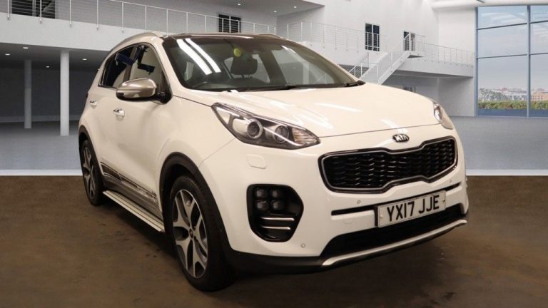 Used 2017 WHITE KIA SPORTAGE Estate 2.0 CRDI GT-LINE S 5d AUTO 182 BHP DIESEL (reg. 2017-03-01) (Automatic) for sale in Stockport
