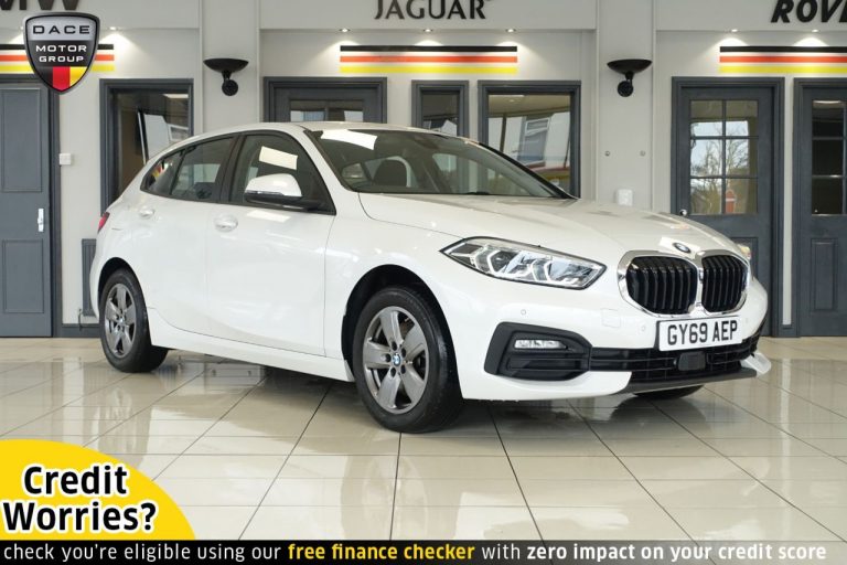 Used 2020 WHITE BMW 1 SERIES Hatchback 1.5 116D SE 5d AUTO 115 BHP DIESEL (reg. 2020-01-20) (Automatic) for sale in Stockport