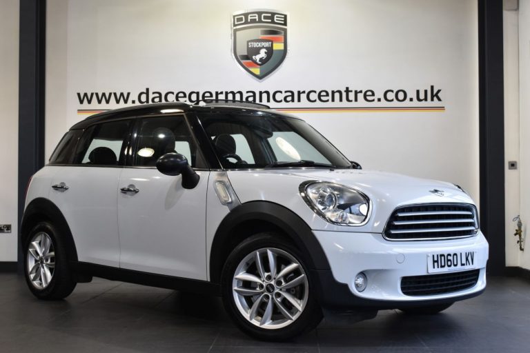 Used 2010 WHITE MINI COUNTRYMAN Hatchback 1.6 COOPER 5d 122 BHP PETROL (reg. 2010-11-30) (Automatic) for sale in Stockport