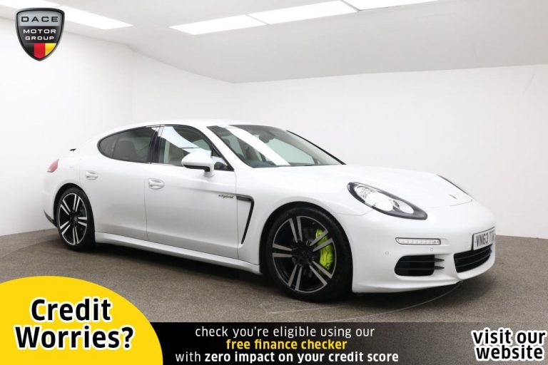 Used 2013 WHITE PORSCHE PANAMERA Hatchback 3.0 S E-HYBRID TIPTRONIC 5d 333 BHP HYBRID ELECTRIC (reg. 2013-11-28) (Automatic) for sale in Stockport