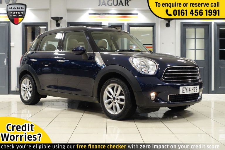 Used 2014 BLUE MINI COUNTRYMAN Hatchback 1.6 COOPER 5d AUTO 122 BHP PETROL (reg. 2014-03-01) (Automatic) for sale in Stockport