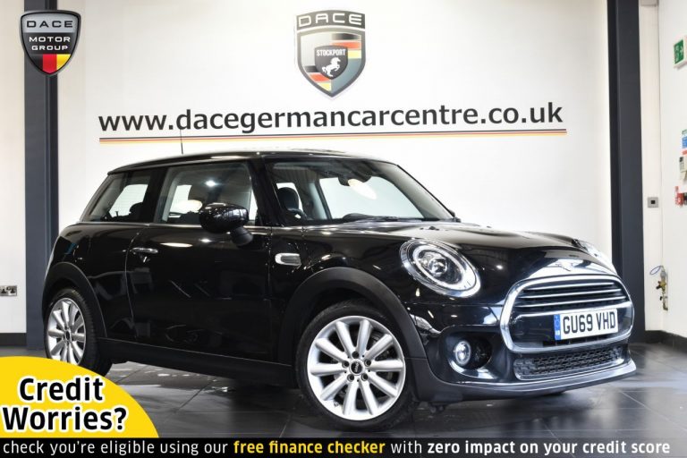 Used 2019 BLACK MINI HATCH COOPER Hatchback 1.5 COOPER CLASSIC 3DR AUTO 134 BHP PETROL (reg. 2019-12-18) (Automatic) for sale in Stockport