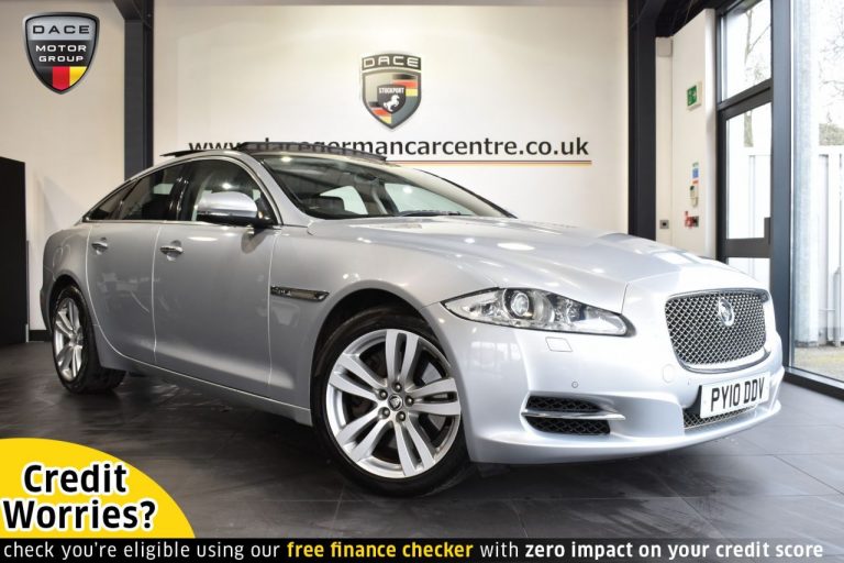 Used 2010 SILVER JAGUAR XJ Saloon 3.0 D V6 PREMIUM LUXURY SWB 4DR 275 BHP DIESEL (reg. 2010-06-30) (Automatic) for sale in Stockport