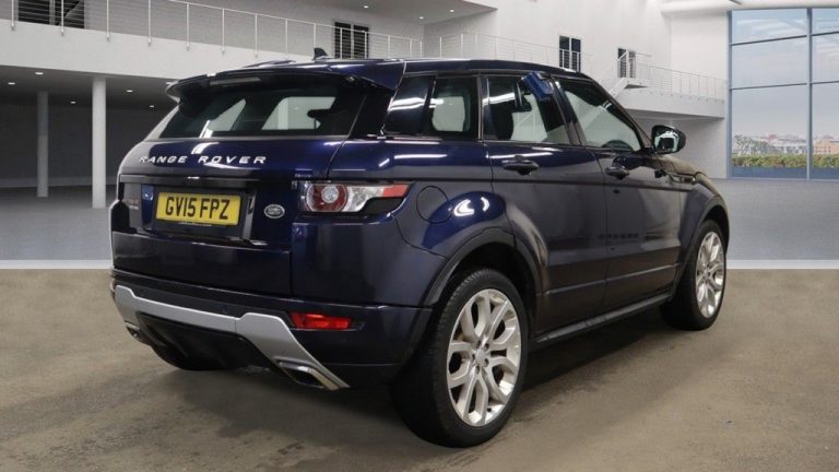 Used 2015 BLUE LAND ROVER RANGE ROVER EVOQUE Estate 2.2 SD4 DYNAMIC 5d AUTO 190 BHP DIESEL (reg. 2015-06-23) (Automatic) for sale in Stockport