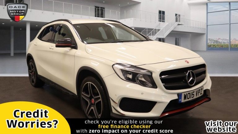 Used 2015 WHITE MERCEDES-BENZ GLA CLASS Estate 2.1 GLA220 CDI 4MATIC AMG LINE EXECUTIVE 5d AUTO 168 BHP DIESEL (reg. 2015-08-14) (Automatic) for sale in Stockport