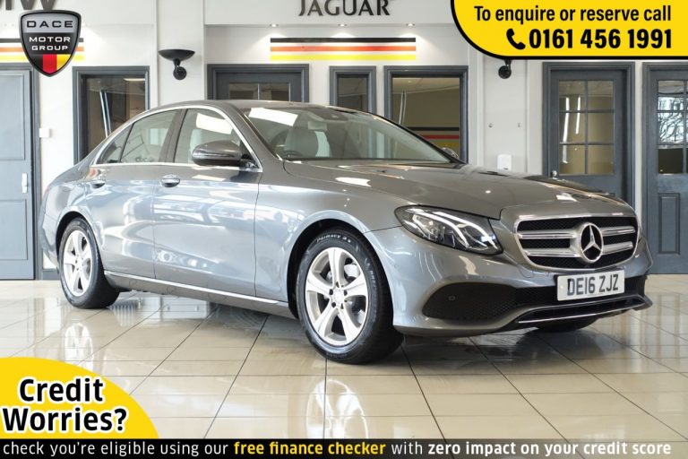 Used 2016 GREY MERCEDES-BENZ E-CLASS Saloon 2.0 E 220 D SE 4d AUTO 192 BHP DIESEL (reg. 2016-04-14) (Automatic) for sale in Stockport