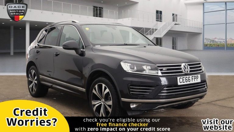 Used 2016 BLACK VOLKSWAGEN TOUAREG SUV 3.0 V6 R-LINE TDI BLUEMOTION TECHNOLOGY 5d AUTO 259 BHP DIESEL (reg. 2016-09-01) (Automatic) for sale in Stockport