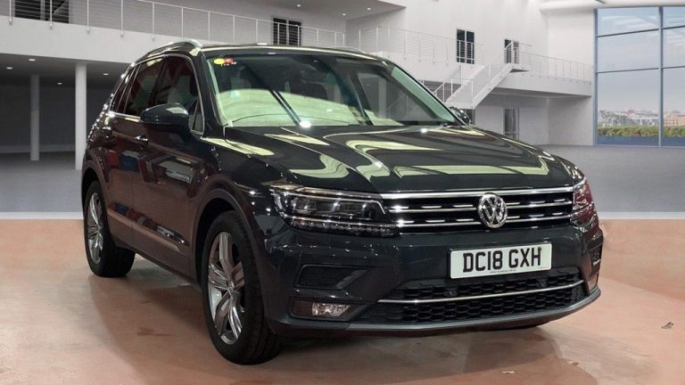 Used 2018 GREY VOLKSWAGEN TIGUAN SUV 2.0 SEL TDI BLUEMOTION TECHNOLOGY DSG 5DR AUTO 148 BHP DIESEL (reg. 2018-07-13) (Automatic) for sale in Stockport