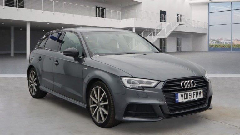 Used 2019 GREY AUDI A3 Hatchback 1.6 SPORTBACK TDI BLACK EDITION 5DR AUTO 114 BHP DIESEL (reg. 2019-03-13) (Automatic) for sale in Stockport