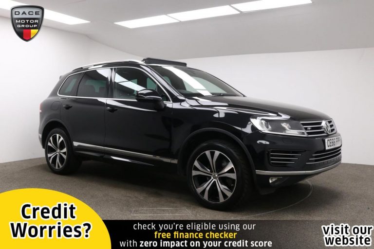 Used 2016 BLACK VOLKSWAGEN TOUAREG SUV 3.0 V6 R-LINE TDI BLUEMOTION TECHNOLOGY 5d AUTO 259 BHP DIESEL (reg. 2016-09-01) (Automatic) for sale in Stockport