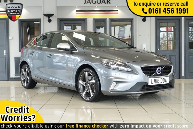 Used 2016 GREY VOLVO V40 Hatchback 1.5 T2 R-DESIGN NAV 5d AUTO 120 BHP PETROL (reg. 2016-03-31) (Automatic) for sale in Stockport