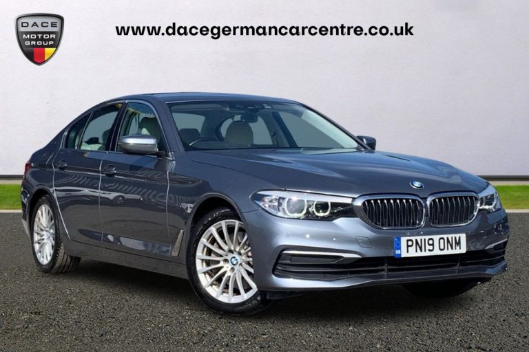 Used 2019 BLUE BMW 5 SERIES Saloon 2.0 530E SE 4DR AUTO 249 BHP HYBRID ELECTRIC (reg. 2019-03-04) (Automatic) for sale in Stockport