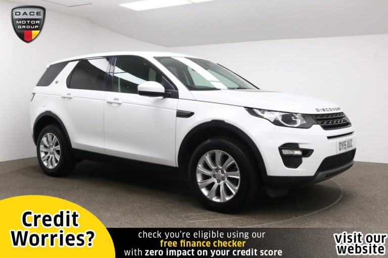 Used 2015 WHITE LAND ROVER DISCOVERY SPORT Estate 2.2 SD4 SE TECH 5d AUTO 190 BHP DIESEL (reg. 2015-03-19) (Automatic) for sale in Stockport
