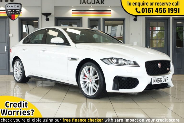 Used 2016 WHITE JAGUAR XF Saloon 3.0 V6 S 4d AUTO 296 BHP DIESEL (reg. 2016-12-29) (Automatic) for sale in Stockport