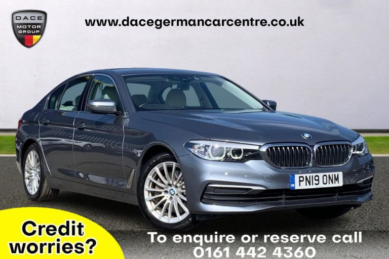 Used 2019 BLUE BMW 5 SERIES Saloon 2.0 530E SE 4DR AUTO 249 BHP HYBRID ELECTRIC (reg. 2019-03-04) (Automatic) for sale in Stockport