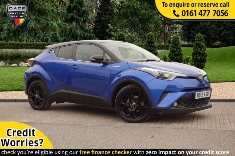 Used 2019 BLUE TOYOTA CHR Hatchback 1.8 DYNAMIC 5d 122 BHP HYBRID ELECTRIC (reg. 2019-04-13) (Automatic) for sale in Stockport