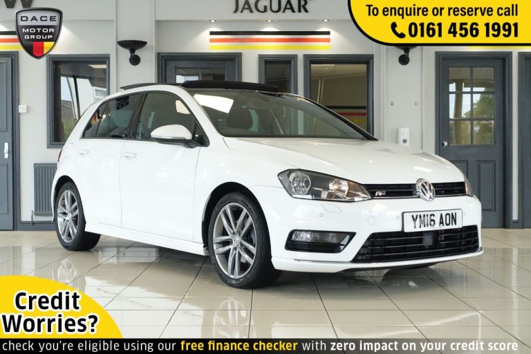 Used 2016 WHITE VOLKSWAGEN GOLF Hatchback 2.0 R LINE EDITION TDI BMT DSG 5d AUTO 148 BHP DIESEL (reg. 2016-07-27) (Automatic) for sale in Stockport
