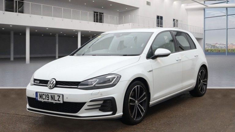 Used 2019 WHITE VOLKSWAGEN GOLF Hatchback 2.0 GTD TDI DSG 5DR AUTO 182 BHP DIESEL (reg. 2019-07-08) (Automatic) for sale in Stockport
