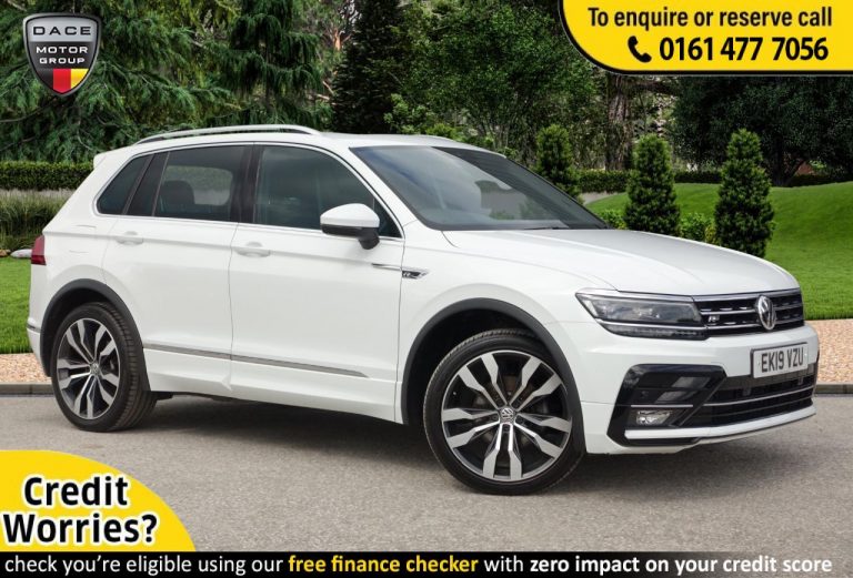 Used 2019 WHITE VOLKSWAGEN TIGUAN Estate 2.0 R-LINE TDI 4MOTION DSG 5d AUTO 148 BHP DIESEL (reg. 2019-03-01) (Automatic) for sale in Stockport