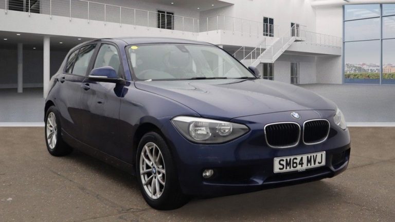 Used 2015 BLUE BMW 1 SERIES Hatchback 2.0 116D SE 5d AUTO 114 BHP DIESEL (reg. 2015-01-13) (Automatic) for sale in Stockport