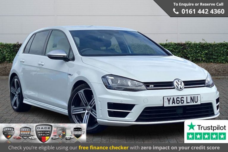 Used 2017 WHITE VOLKSWAGEN GOLF Hatchback 2.0 R DSG 5DR 298 BHP PETROL (reg. 2017-01-04) (Automatic) for sale in Stockport