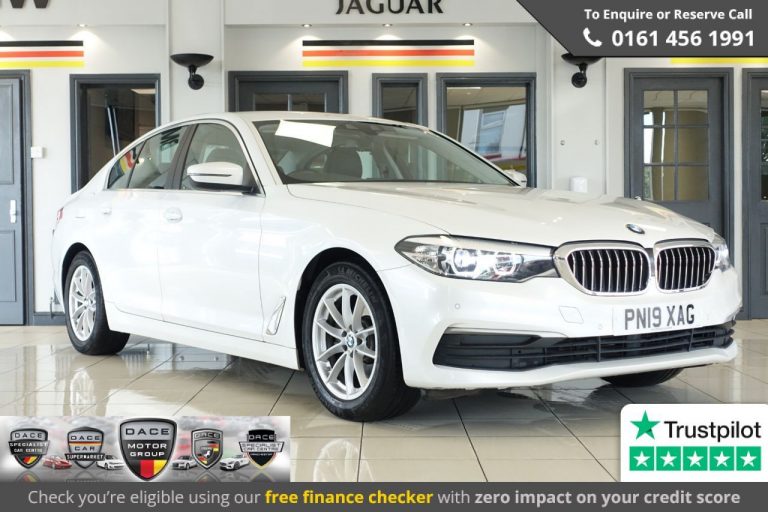 Used 2019 WHITE BMW 5 SERIES Saloon 2.0 520D SE 4d AUTO 188 BHP DIESEL (reg. 2019-06-05) (Automatic) for sale in Stockport
