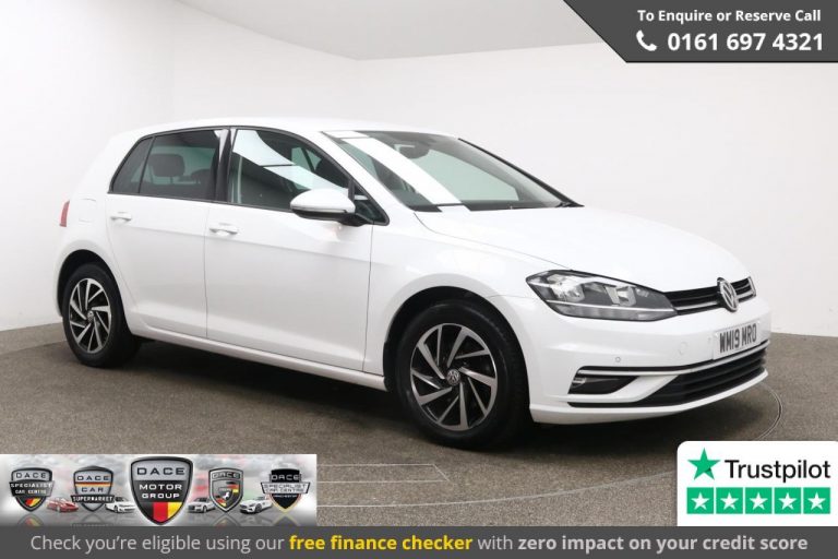 Used 2019 WHITE VOLKSWAGEN GOLF Hatchback 1.6 MATCH TDI DSG 5d AUTO 114 BHP DIESEL (reg. 2019-06-19) (Automatic) for sale in Stockport