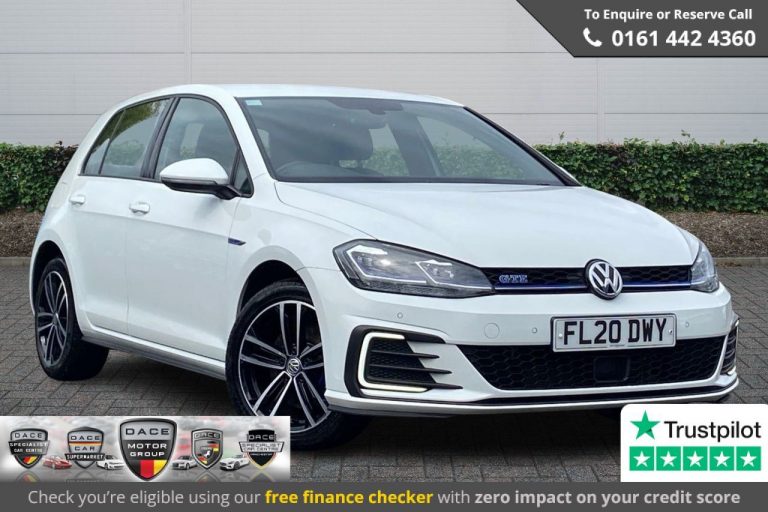 Used 2020 WHITE VOLKSWAGEN GOLF Hatchback 1.4 GTE DSG 5DR AUTO 202 BHP HYBRID ELECTRIC (reg. 2020-06-18) (Automatic) for sale in Stockport