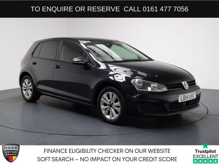 Used 2014 BLACK VOLKSWAGEN GOLF Hatchback 1.6 TDI BlueMotion Tech SE Hatchback 5dr Diesel DSG Euro 5 (s/s) (105 ps) DIESEL (reg. 2014-08-29) (Automatic) for sale in Stockport