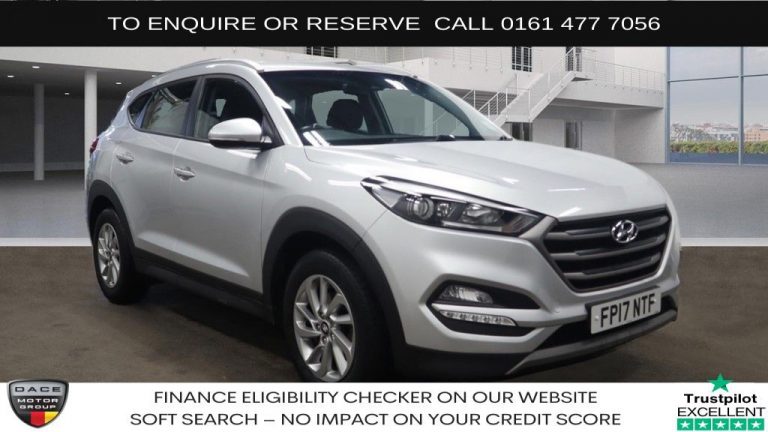 Used 2017 SILVER HYUNDAI TUCSON SUV 1.7 CRDi Blue Drive SE Nav SUV 5dr Diesel DCT Euro 6 (s/s) (141 ps) DIESEL (reg. 2017-04-29) (Automatic) for sale in Stockport