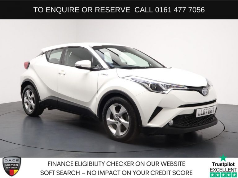 Used 2017 WHITE TOYOTA C-HR SUV 1.8 VVT-h Icon SUV 5dr Petrol Hybrid CVT Euro 6 (s/s) (122 ps) PETROL HYBRID (reg. 2017-11-30) (Automatic) for sale in Stockport