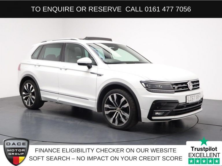 Used 2017 WHITE VOLKSWAGEN TIGUAN SUV 1.4 TSI R-Line SUV 5dr Petrol DSG Euro 6 (s/s) (150 ps) PETROL (reg. 2017-12-16) (Automatic) for sale in Stockport