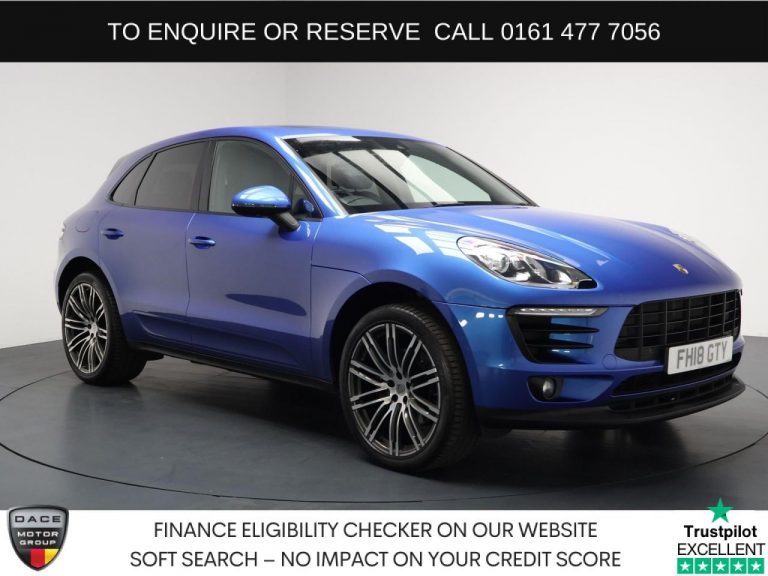 Used 2018 BLUE PORSCHE MACAN SUV 2.0T SUV 5dr Petrol PDK 4WD Euro 6 (s/s) (252 ps) PETROL (reg. 2018-06-21) (Automatic) for sale in Stockport