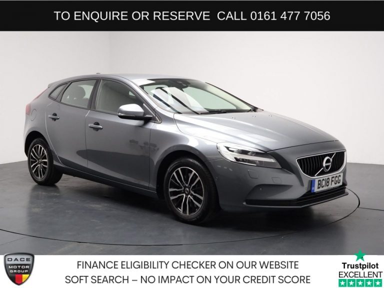 Used 2018 GREY VOLVO V40 Hatchback 1.5 T2 GPF Momentum Nav Plus Hatchback 5dr Petrol Auto Euro 6 (s/s) (122 ps) PETROL (reg. 2018-07-17) (Automatic) for sale in Stockport