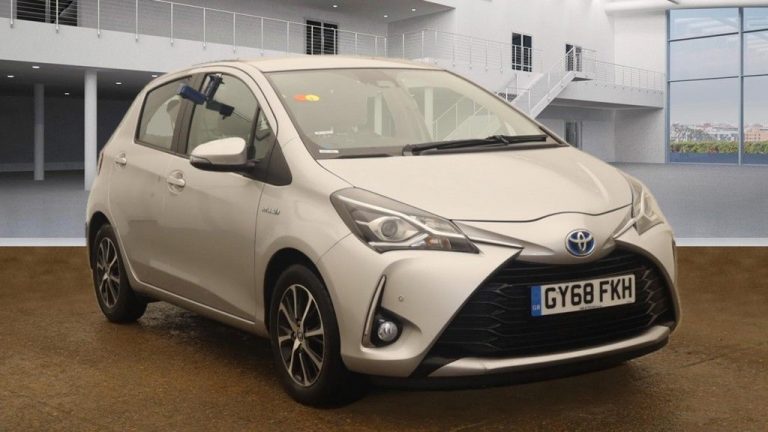 Used 2018 SILVER TOYOTA YARIS Hatchback 1.5 VVT-h Icon Tech Hatchback 5dr Petrol Hybrid E-CVT Euro 6 (s/s) (100 ps) PETROL HYBRID (reg. 2018-12-17) (Automatic) for sale in Stockport