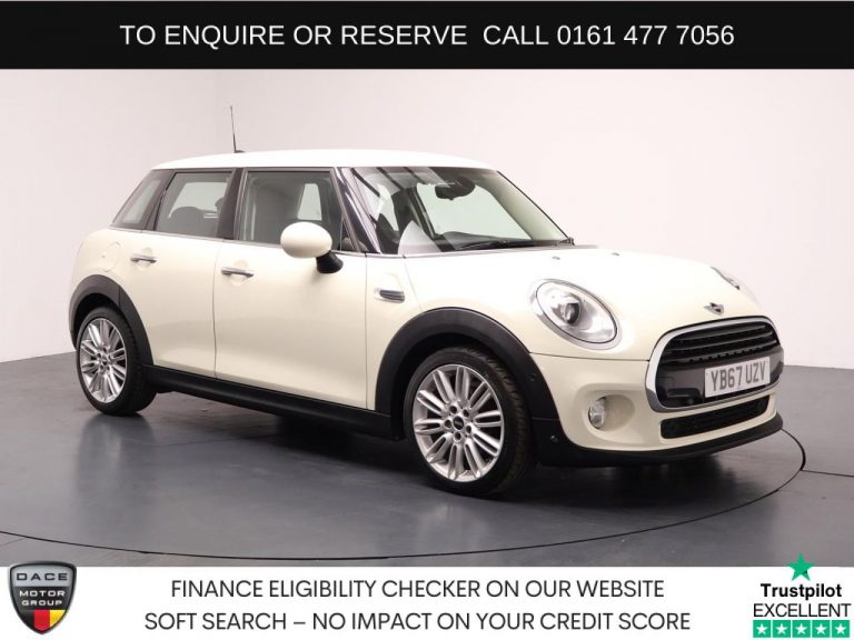Used 2018 WHITE MINI HATCH Hatchback 1.5 Cooper D Hatchback 5dr Diesel Steptronic Euro 6 (s/s) (116 ps) DIESEL (reg. 2018-01-25) (Automatic) for sale in Stockport