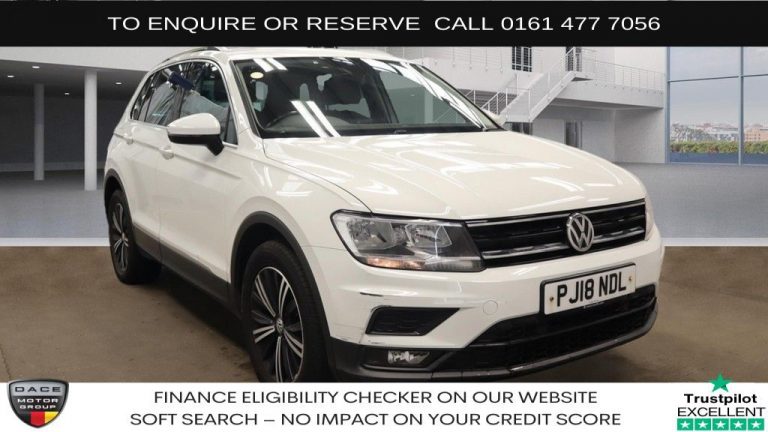 Used 2018 WHITE VOLKSWAGEN TIGUAN SUV 1.4 TSI SE Navigation SUV 5dr Petrol DSG 4Motion Euro 6 (s/s) (150 ps) PETROL (reg. 2018-05-18) (Automatic) for sale in Stockport