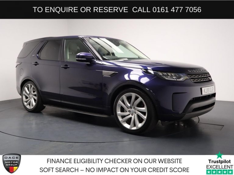 Used 2019 BLUE LAND ROVER DISCOVERY SUV 3.0 SD V6 Anniversary Edition SUV 5dr Diesel Auto 4WD Euro 6 (s/s) (306 ps) DIESEL (reg. 2019-04-30) (Automatic) for sale in Stockport