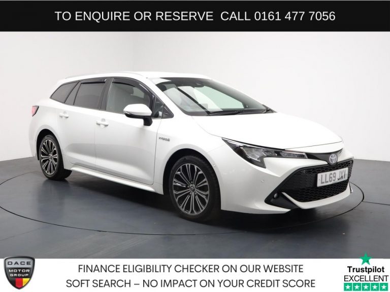 Used 2019 WHITE TOYOTA COROLLA Estate 1.8 VVT-h Design Touring Sports 5dr Petrol Hybrid CVT Euro 6 (s/s) (122 ps) PETROL HYBRID (reg. 2019-11-22) (Automatic) for sale in Stockport